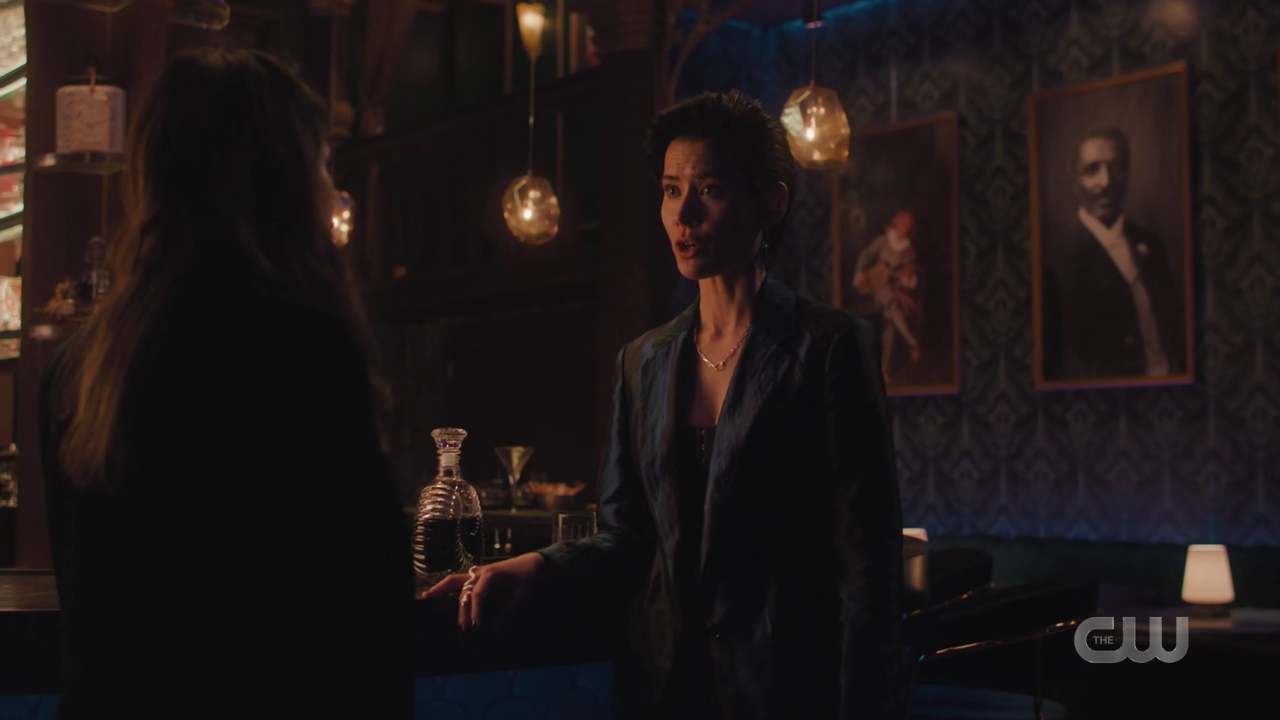 charmed-online-dot-nl_Charmed4x10HashingItOut2205.jpg