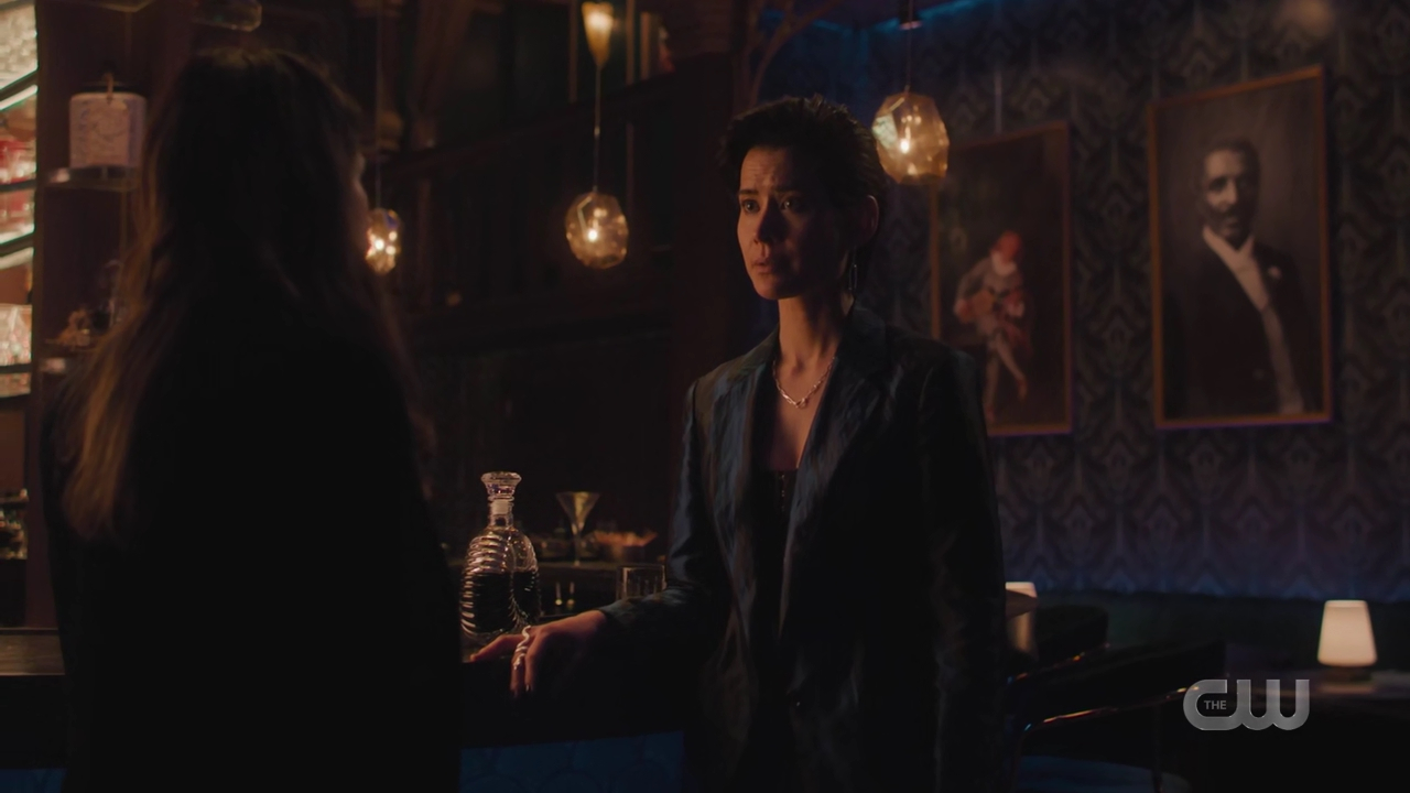 charmed-online-dot-nl_Charmed4x10HashingItOut2206.jpg