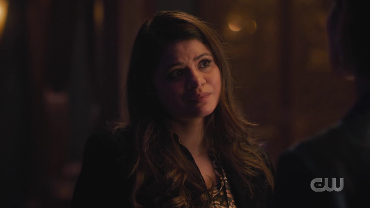 charmed-online-dot-nl_Charmed4x10HashingItOut2210.jpg