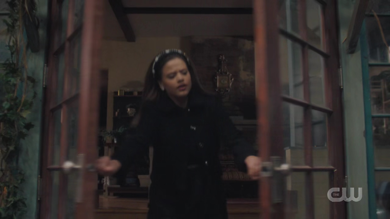 charmed-online-dot-nl_Charmed4x11DivineSecretsoftheOGSisterhood0533.jpg