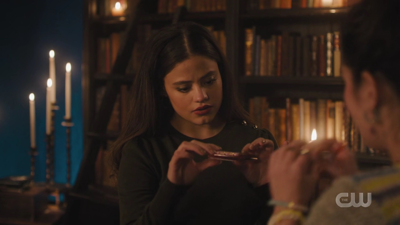 charmed-online-dot-nl_Charmed4x11DivineSecretsoftheOGSisterhood0749.jpg