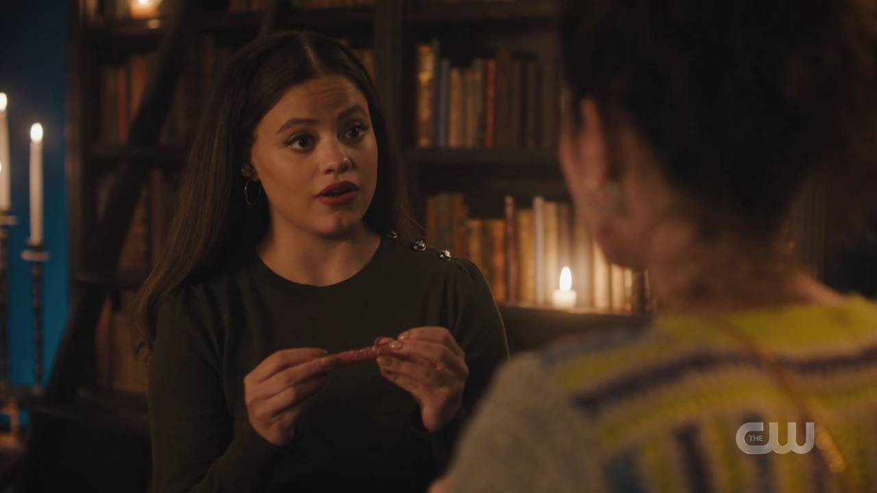charmed-online-dot-nl_Charmed4x11DivineSecretsoftheOGSisterhood0754.jpg