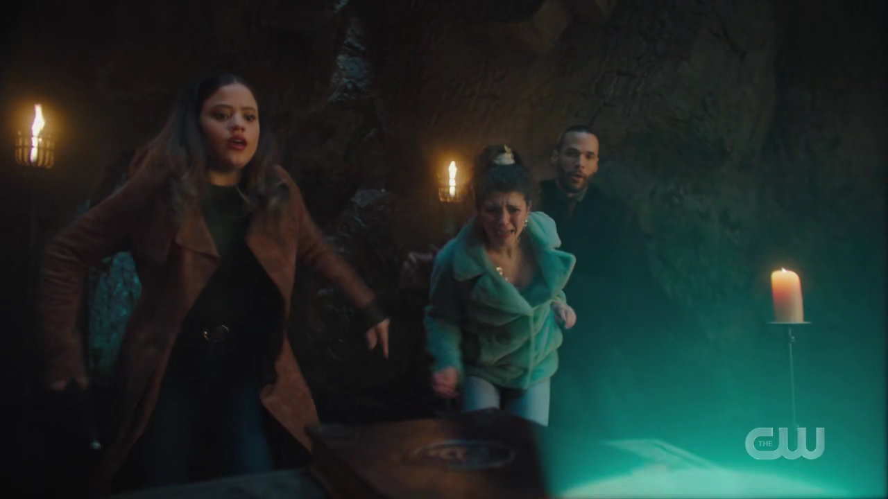charmed-online-dot-nl_Charmed4x11DivineSecretsoftheOGSisterhood2114.jpg