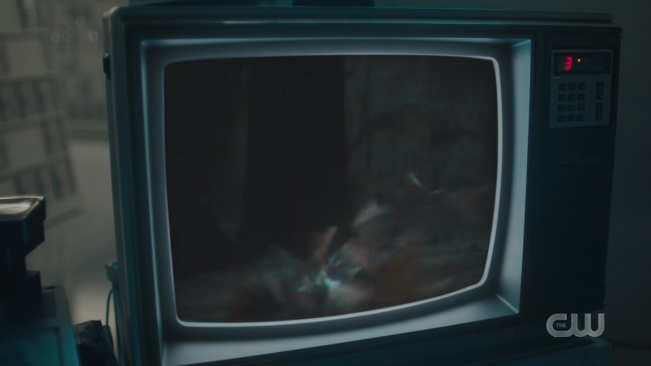 charmed-online-dot-nl_Charmed4x12BeKindRewind0065.jpg