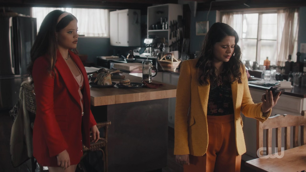 charmed-online-dot-nl_Charmed4x12BeKindRewind0774.jpg