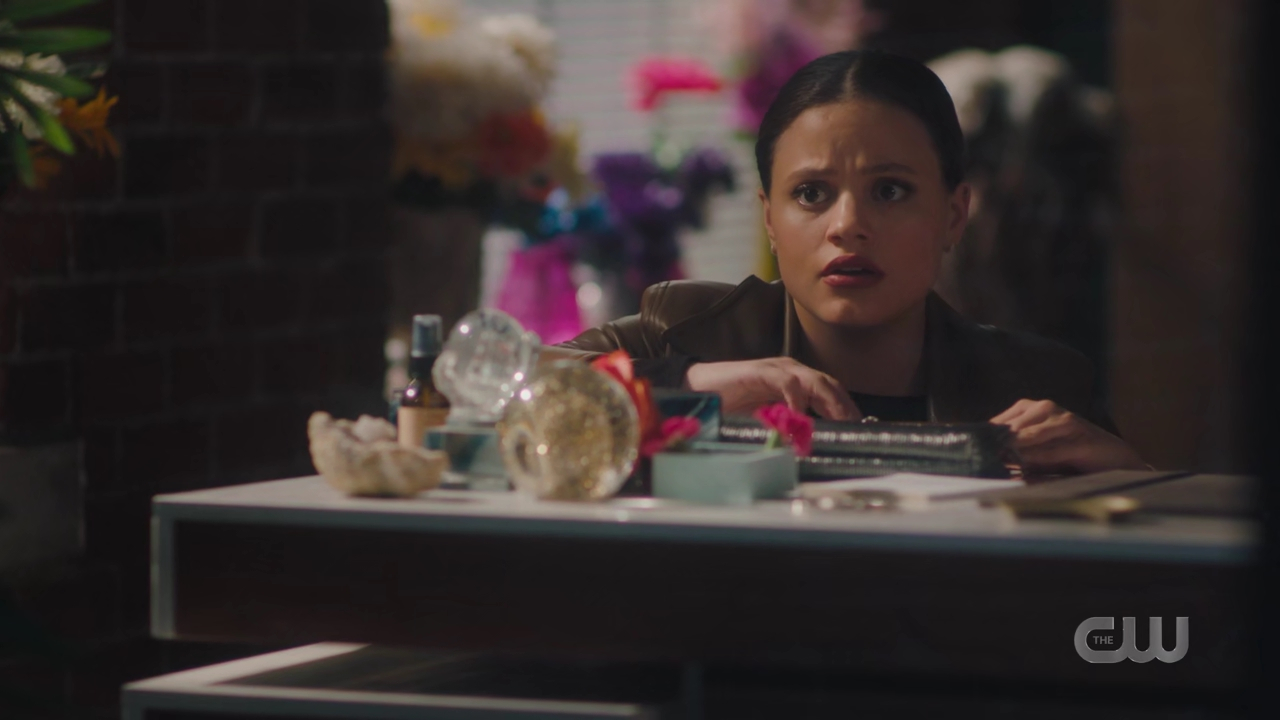 charmed-online-dot-nl_Charmed4x12BeKindRewind1267.jpg
