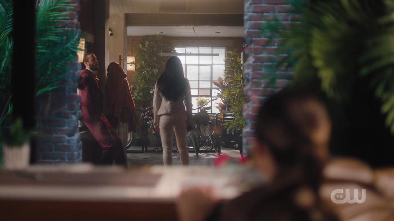 charmed-online-dot-nl_Charmed4x12BeKindRewind1284.jpg
