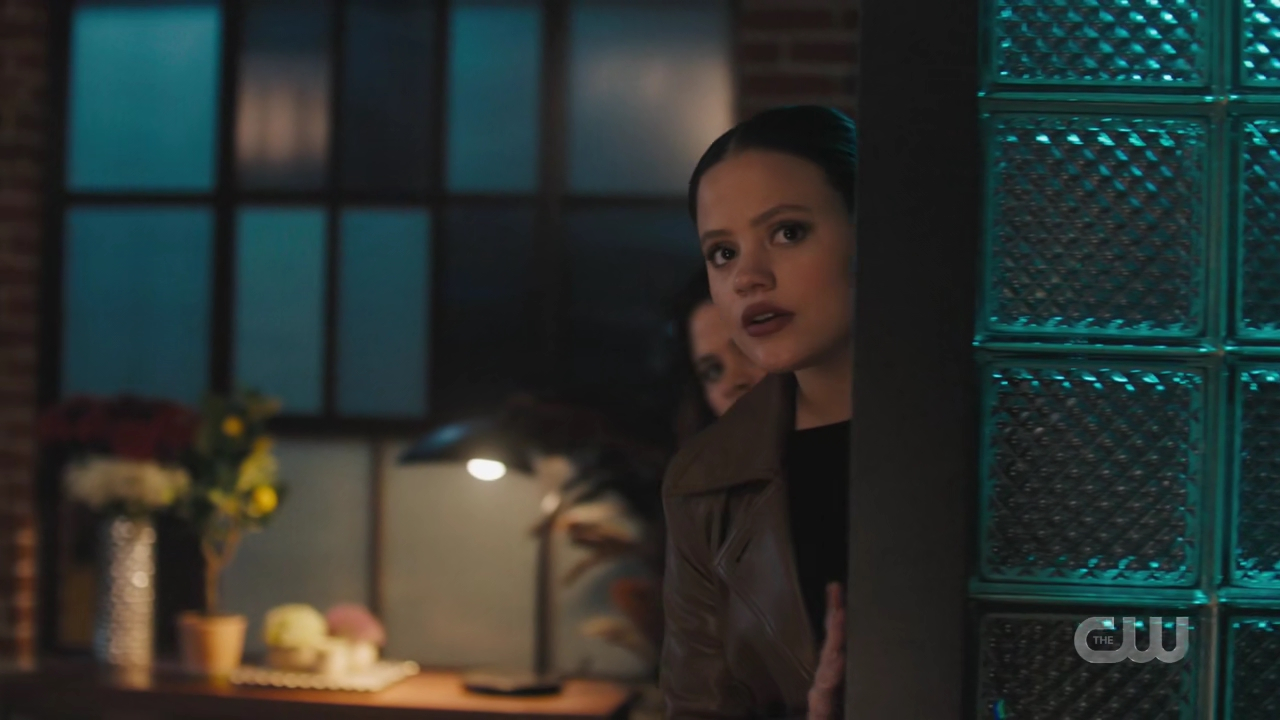 charmed-online-dot-nl_Charmed4x12BeKindRewind1821.jpg