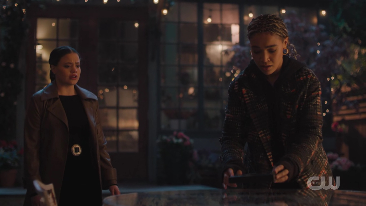 charmed-online-dot-nl_Charmed4x12BeKindRewind2227.jpg charmed-online-dot-nl_Charmed4x12BeKindRewind2227.jpg