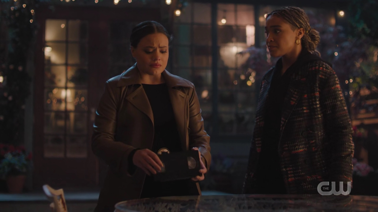 charmed-online-dot-nl_Charmed4x12BeKindRewind2237.jpg