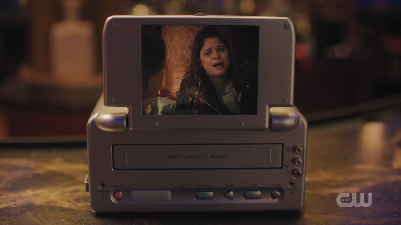 charmed-online-dot-nl_Charmed4x13TheEndisNevertheEnd0126.jpg