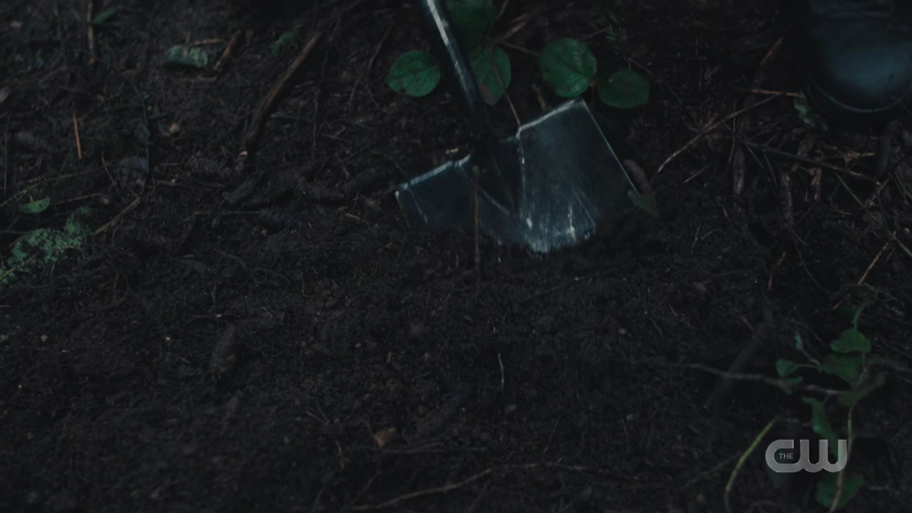 charmed-online-dot-nl_Charmed4x13TheEndisNevertheEnd0522.jpg