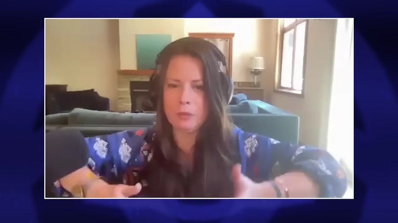 Charmed-Online-dot-nl_HoHxSomethingWiccaThisWayComes1228.jpg Charmed-Online-dot-nl_HoHxSomethingWiccaThisWayComes1228.jpg