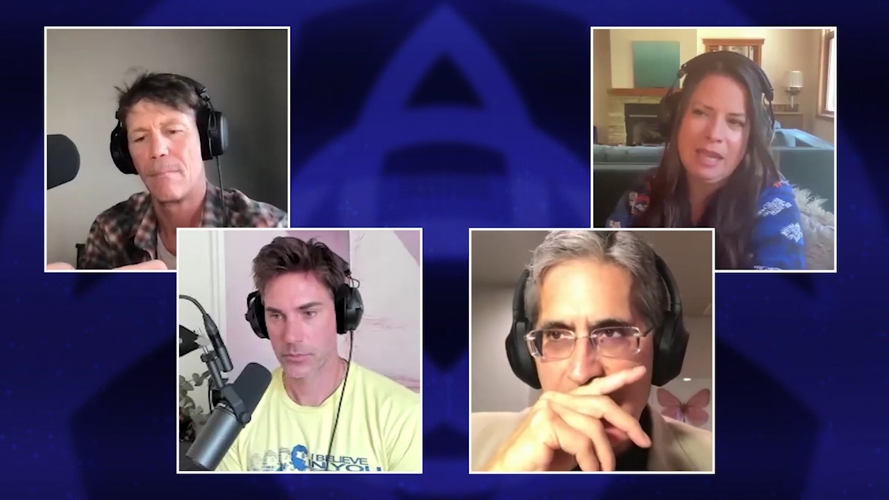 Charmed-Online-dot-nl_HoHxIveGotYouUnderMySkin1949.jpg Charmed-Online-dot-nl_HoHxIveGotYouUnderMySkin1949.jpg