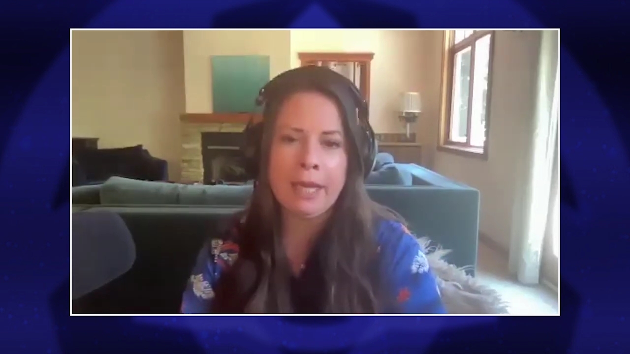 Charmed-Online-dot-nl_HoHxIveGotYouUnderMySkin2077.jpg Charmed-Online-dot-nl_HoHxIveGotYouUnderMySkin2077.jpg