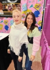 autographs005.jpg