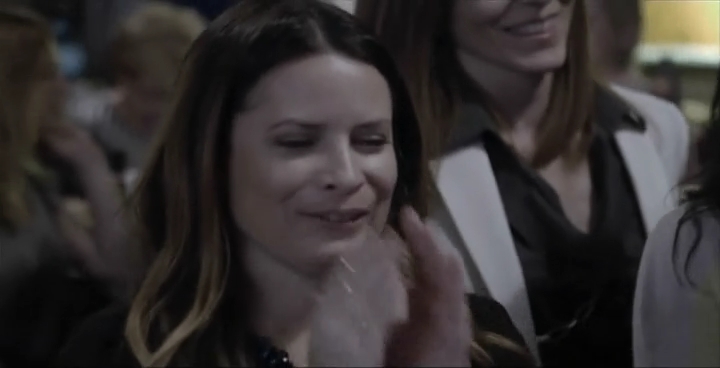 Charmed-Online-dot-net_OffTheMapWithShannenandHolly-S01E01-02-1567.jpg