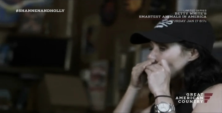 Charmed-Online-dot-net_OffTheMapWithShannenandHolly-S01E03-04-0909.jpg Charmed-Online-dot-net_OffTheMapWithShannenandHolly-S01E03-04-0909.jpg