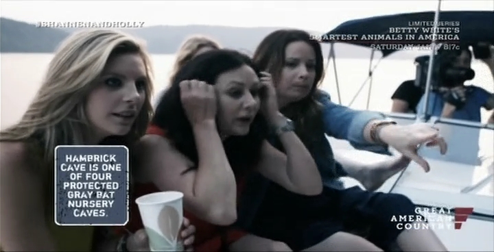 Charmed-Online-dot-net_OffTheMapWithShannenandHolly-S01E03-04-1785.jpg Charmed-Online-dot-net_OffTheMapWithShannenandHolly-S01E03-04-1785.jpg