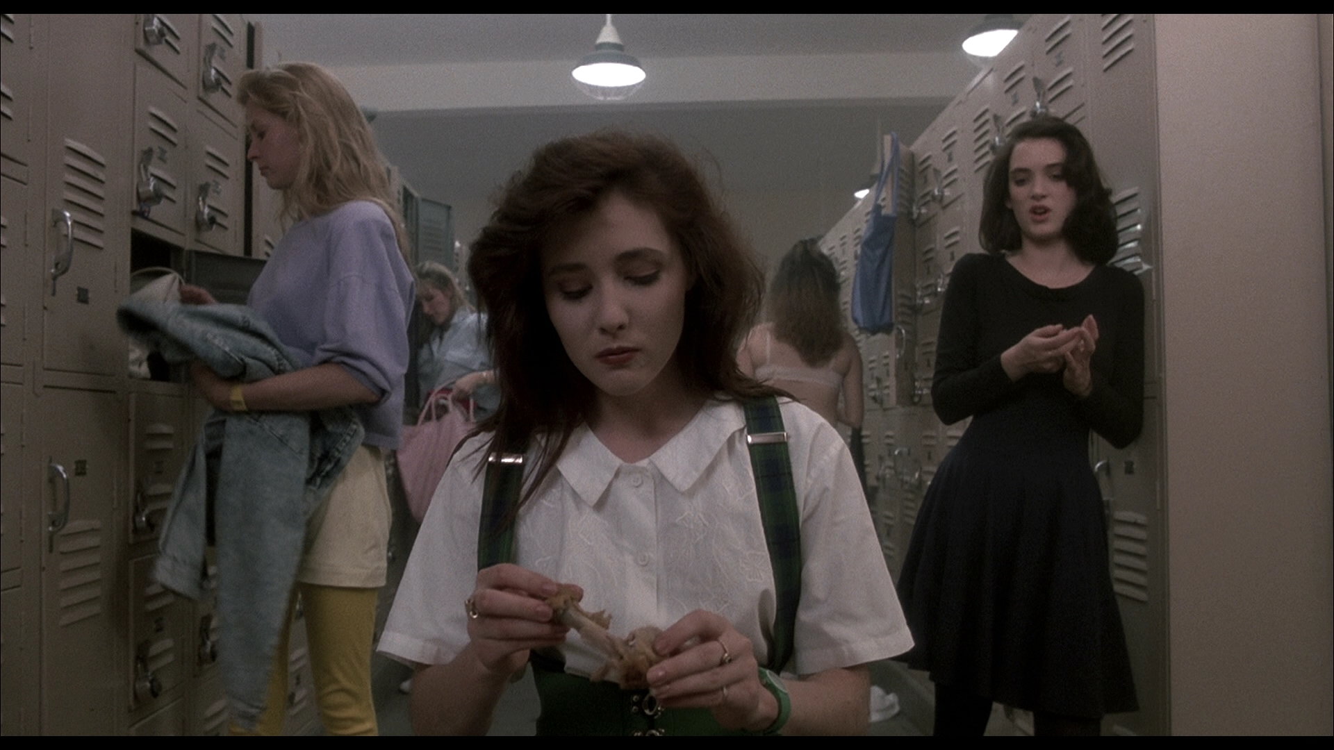 Charmed-Online_dot_nl-Heathers1894.jpg Charmed-Online_dot_nl-Heathers1894.jpg